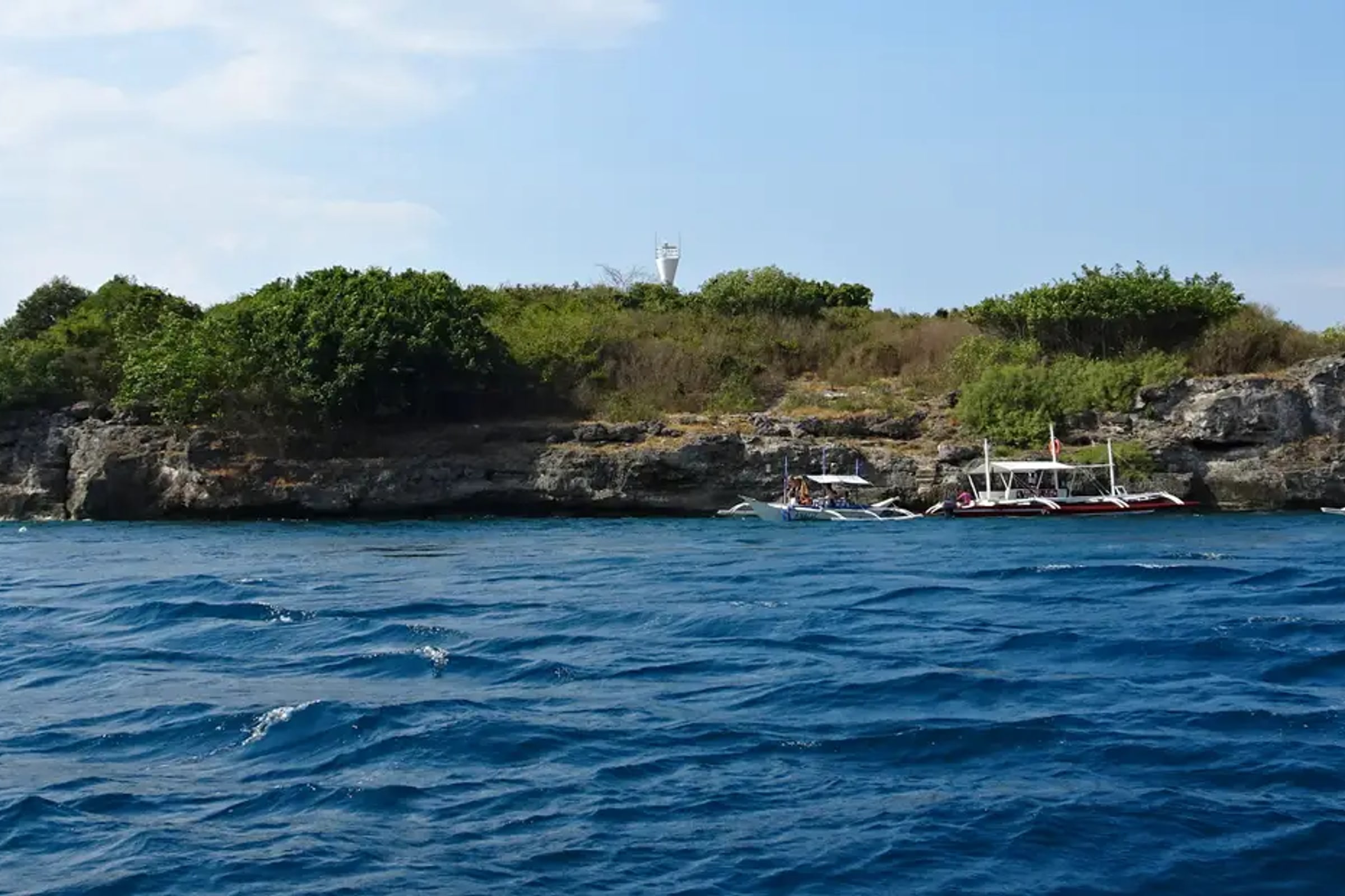 Moalboal Pescador Island Hopping Day Tour